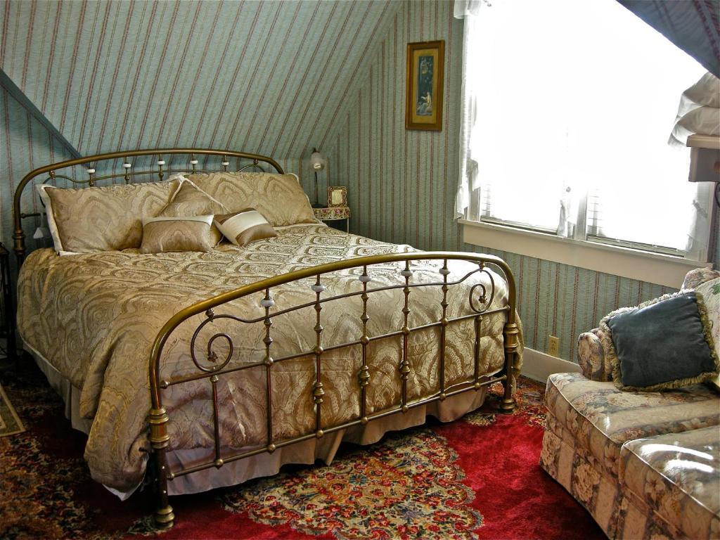 The Old Tower House Bed & Breakfast North Bend Pokoj fotografie