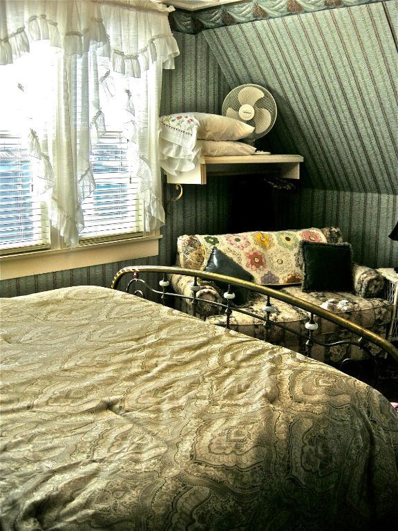 The Old Tower House Bed & Breakfast North Bend Pokoj fotografie